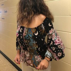 Meet your Posher, Gracemari